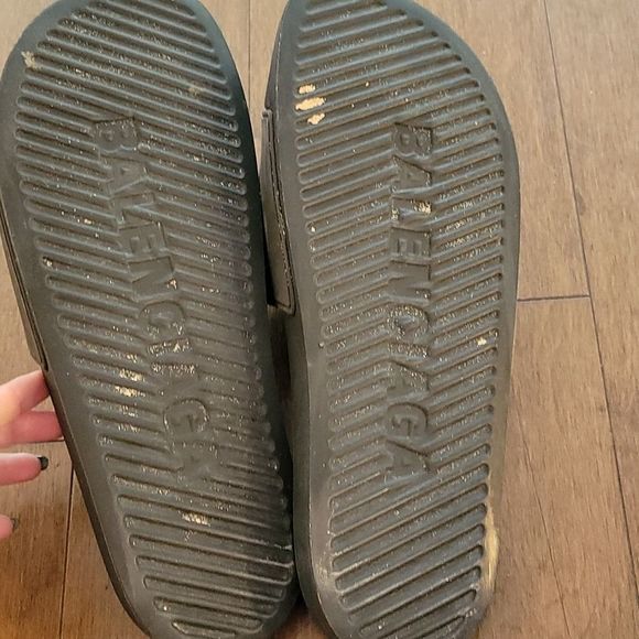 BALENCIAGALogo-print rubber pool sliders - Picture 4 of 4